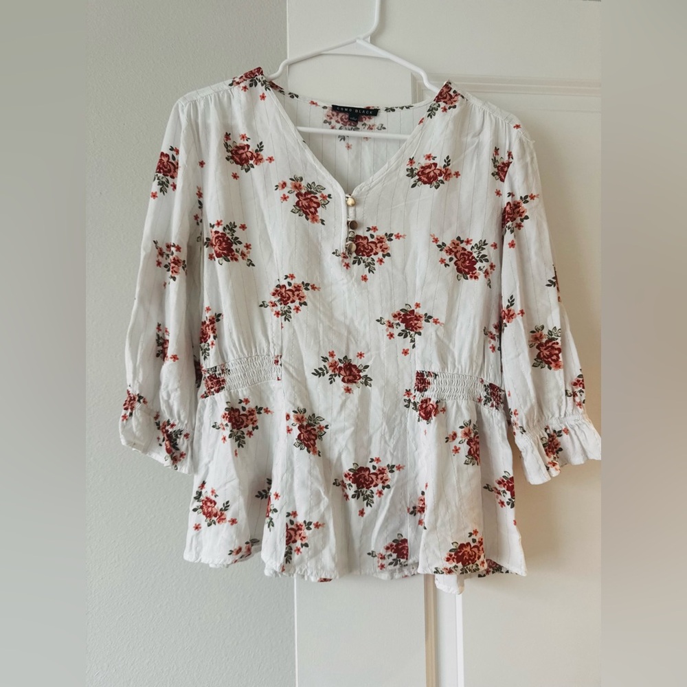 Elegant Floral Blouse with Red Accents